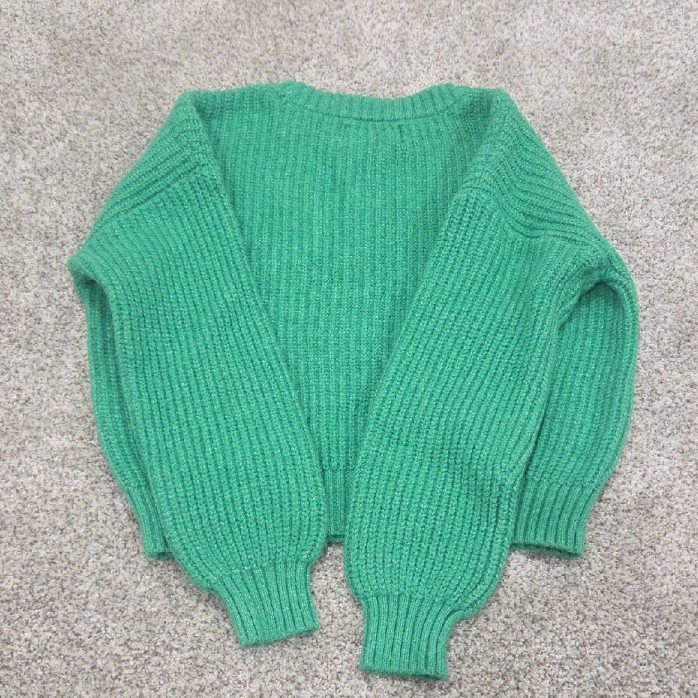 Old Navy Green Sweater with LOVE Design - Picture 5 of 5